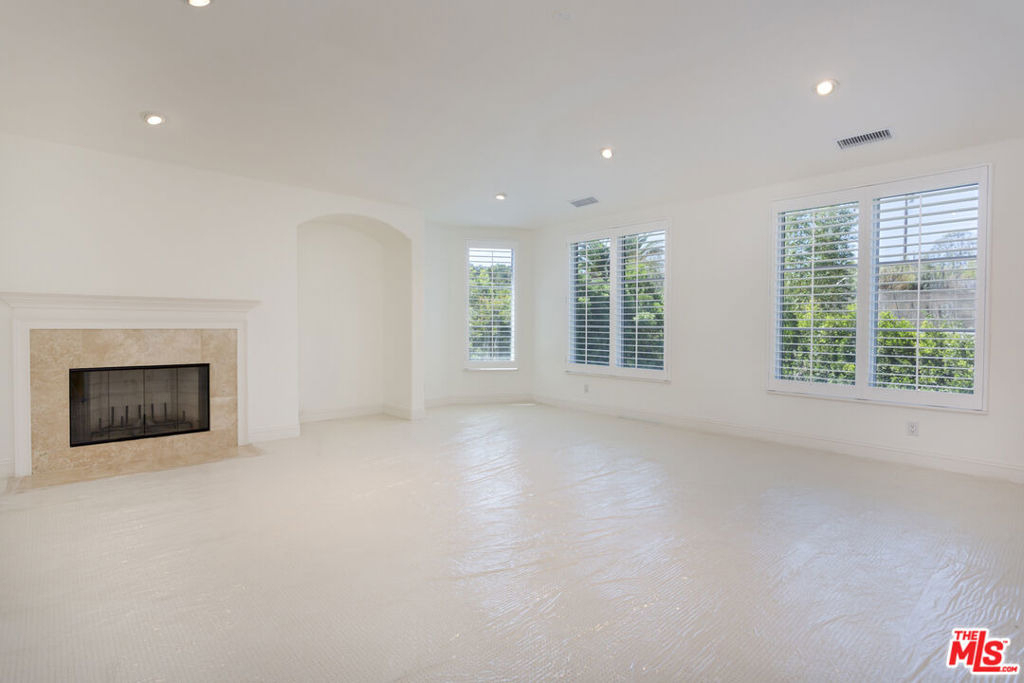 763 Patterson Place - Photo 10