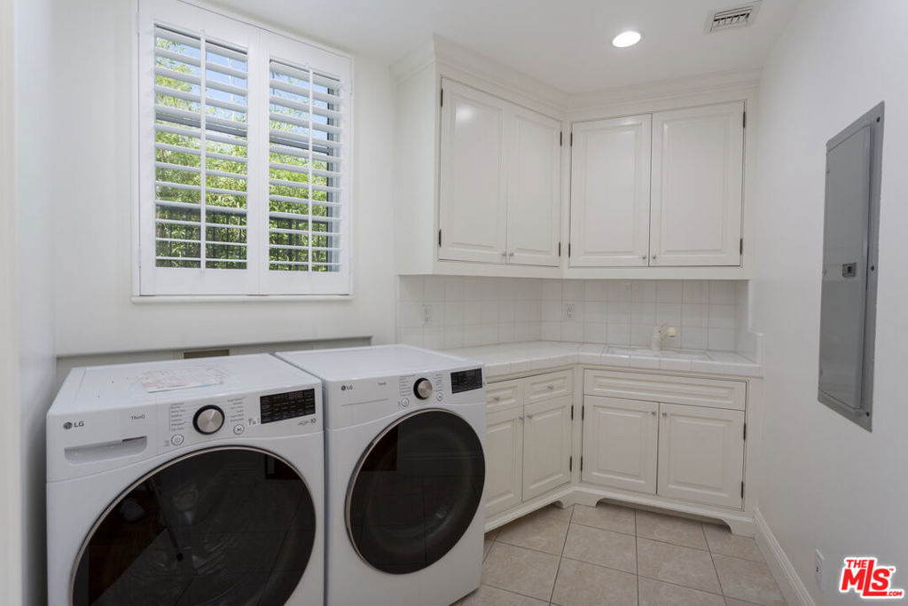 763 Patterson Place - Photo 17