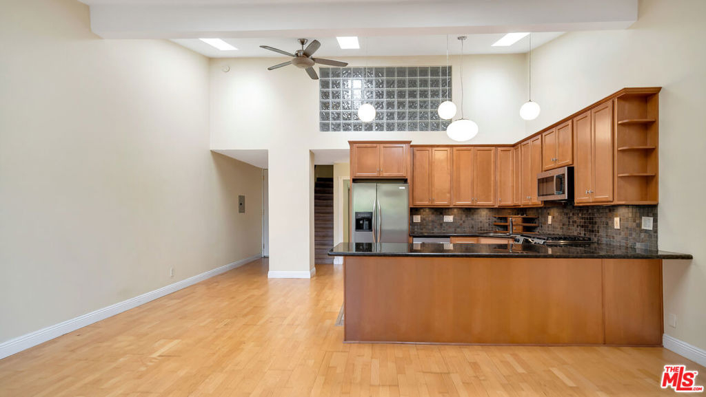 5901 Canterbury Drive - Photo 10