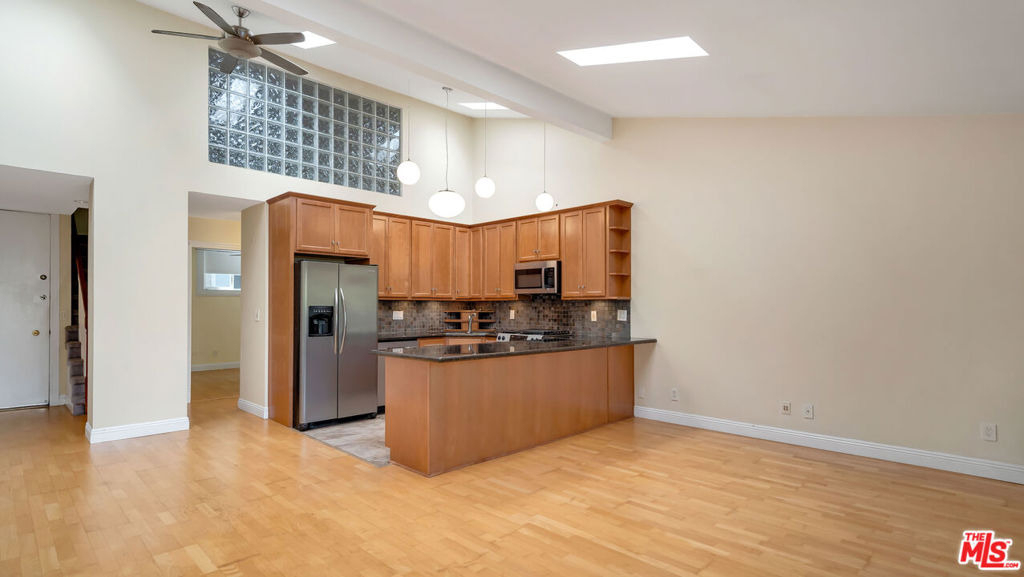 5901 Canterbury Drive - Photo 9
