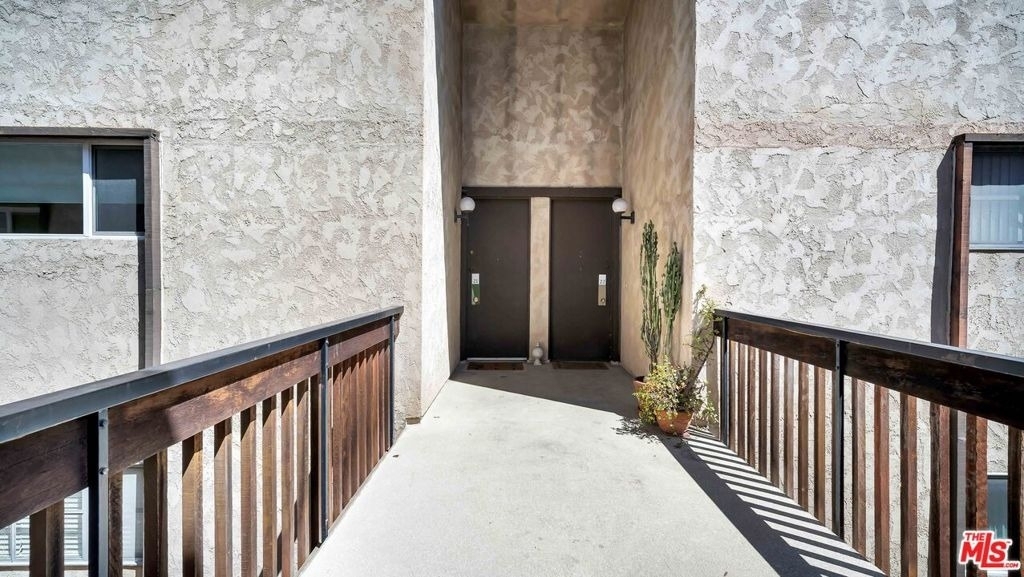 5901 Canterbury Drive - Photo 3