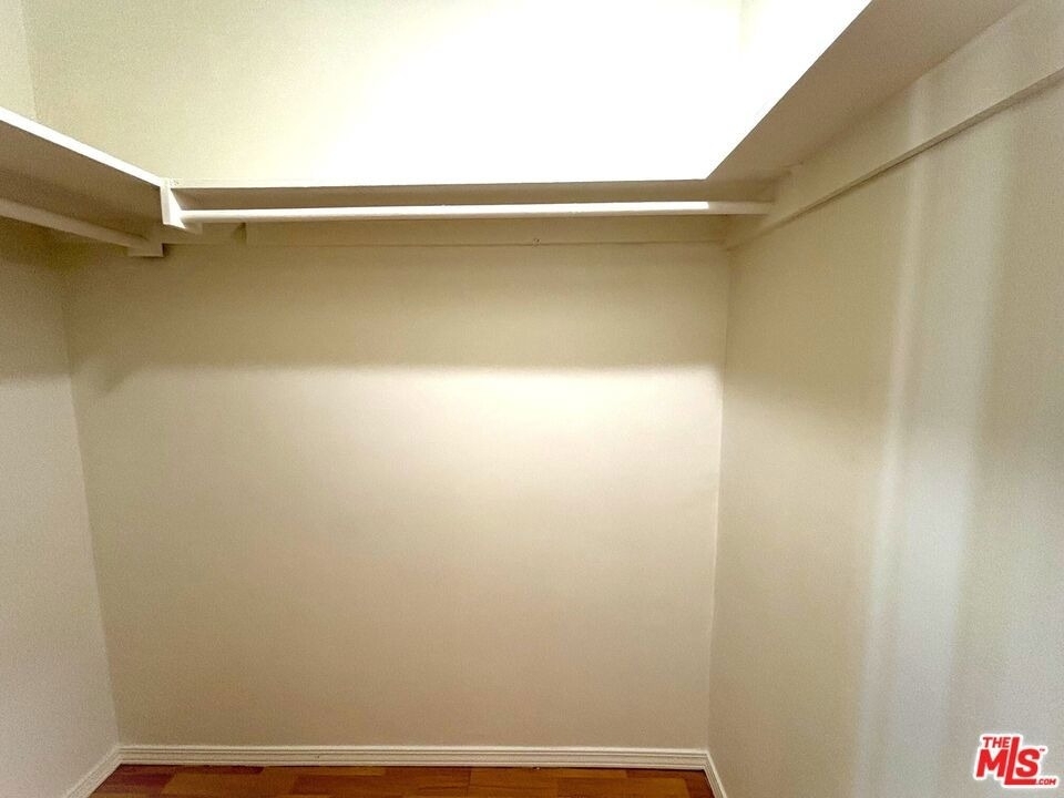 4343 W 4th Street - Photo 8