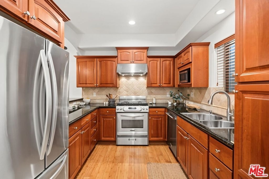 1511 Camden Avenue - Photo 12
