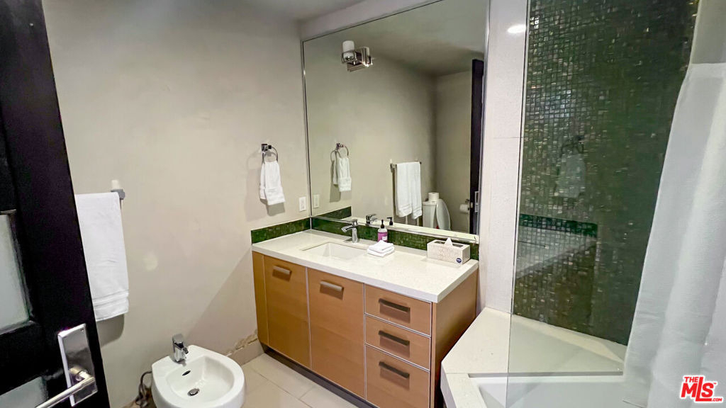 6425 Weidlake Drive - Photo 46