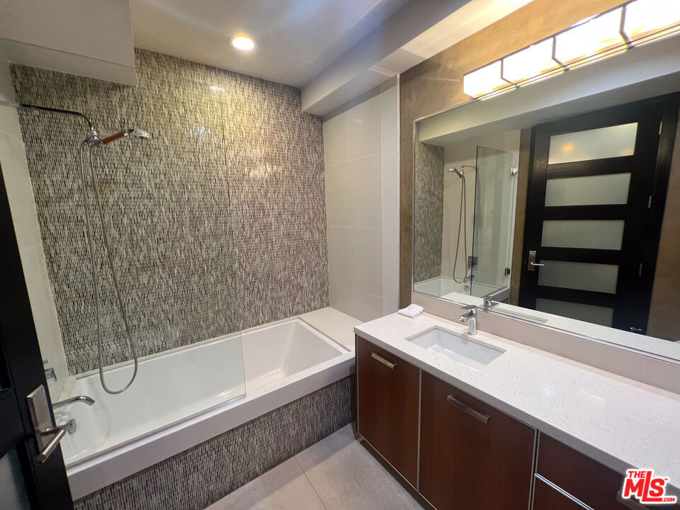 6425 Weidlake Drive - Photo 42