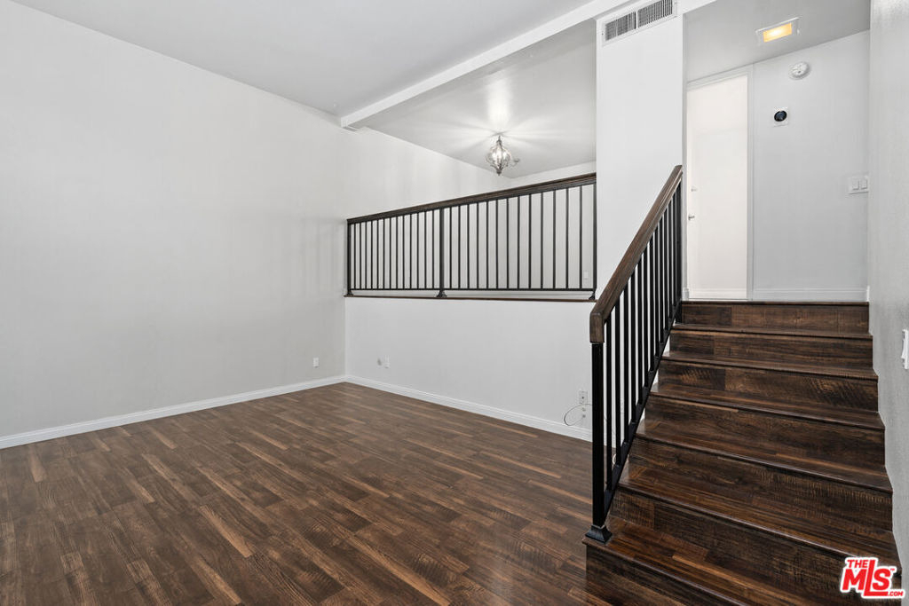6225 Shoup Avenue - Photo 2