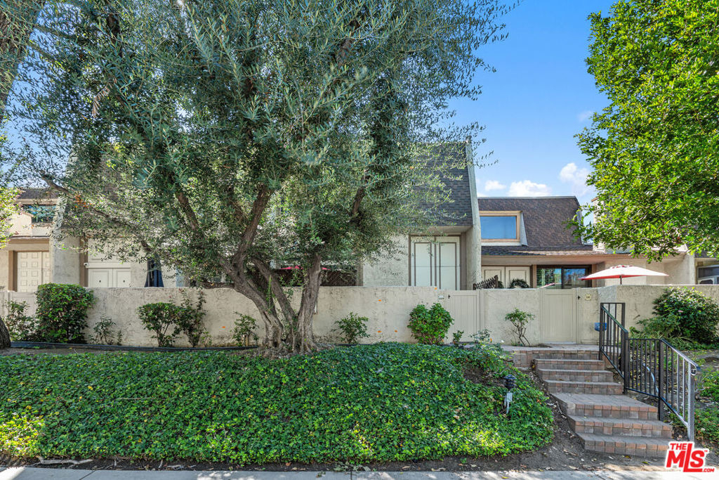 6225 Shoup Avenue - Photo 1