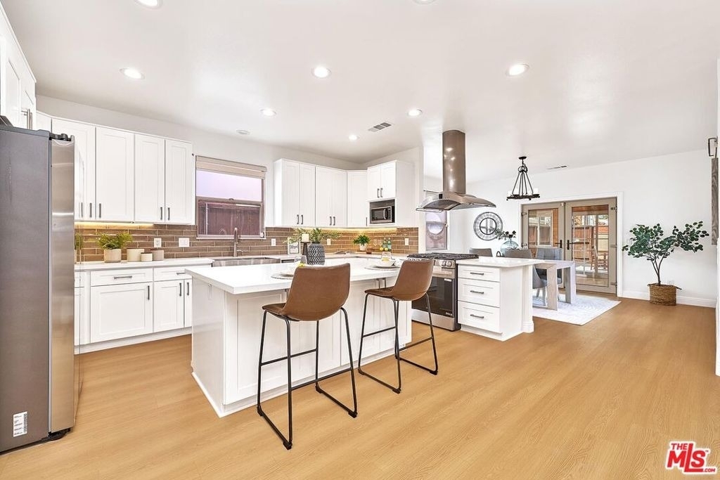 646 N Sierra Bonita Avenue - Photo 1