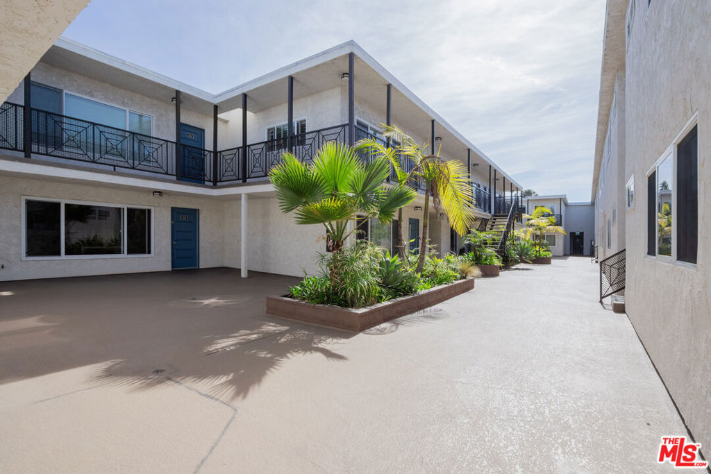 2721 2nd Street - Photo 12