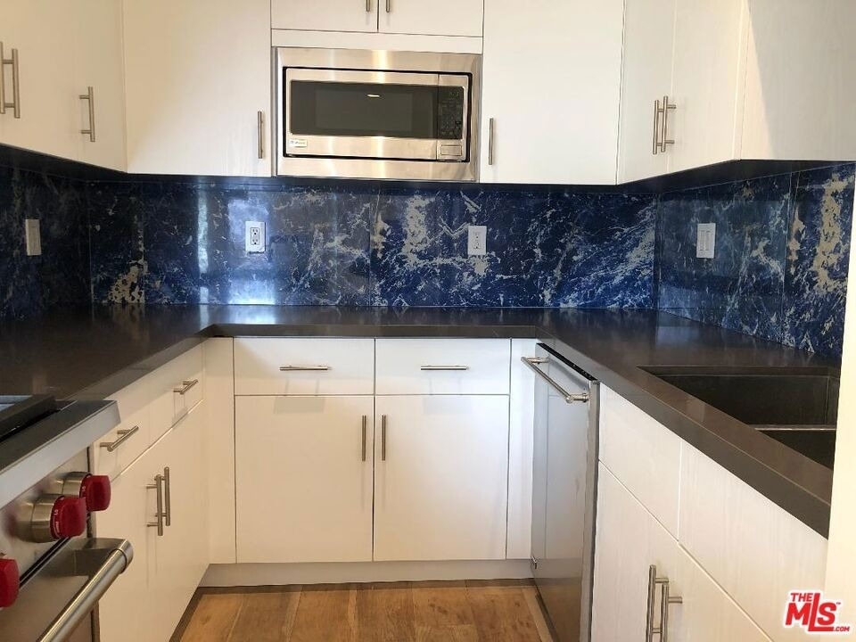 2721 2nd Street - Photo 2