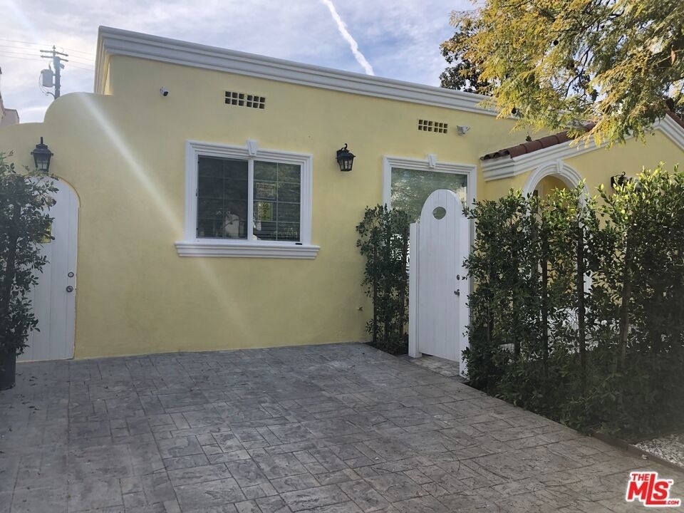 257 N La Peer Drive - Photo 6