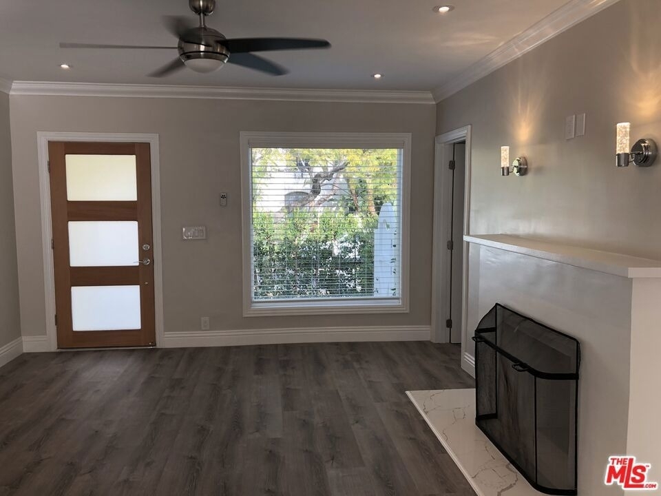 257 N La Peer Drive - Photo 19
