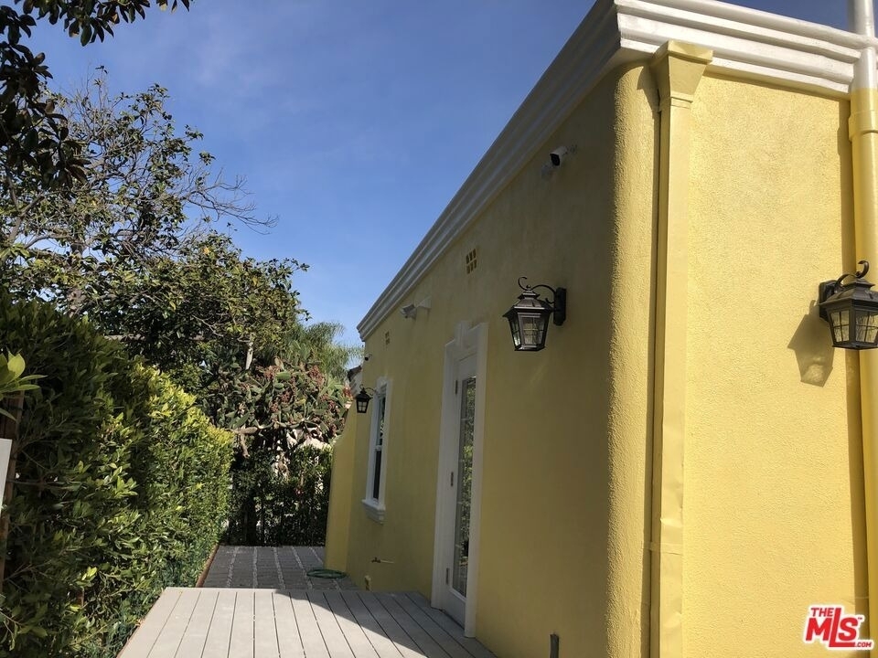 257 N La Peer Drive - Photo 47