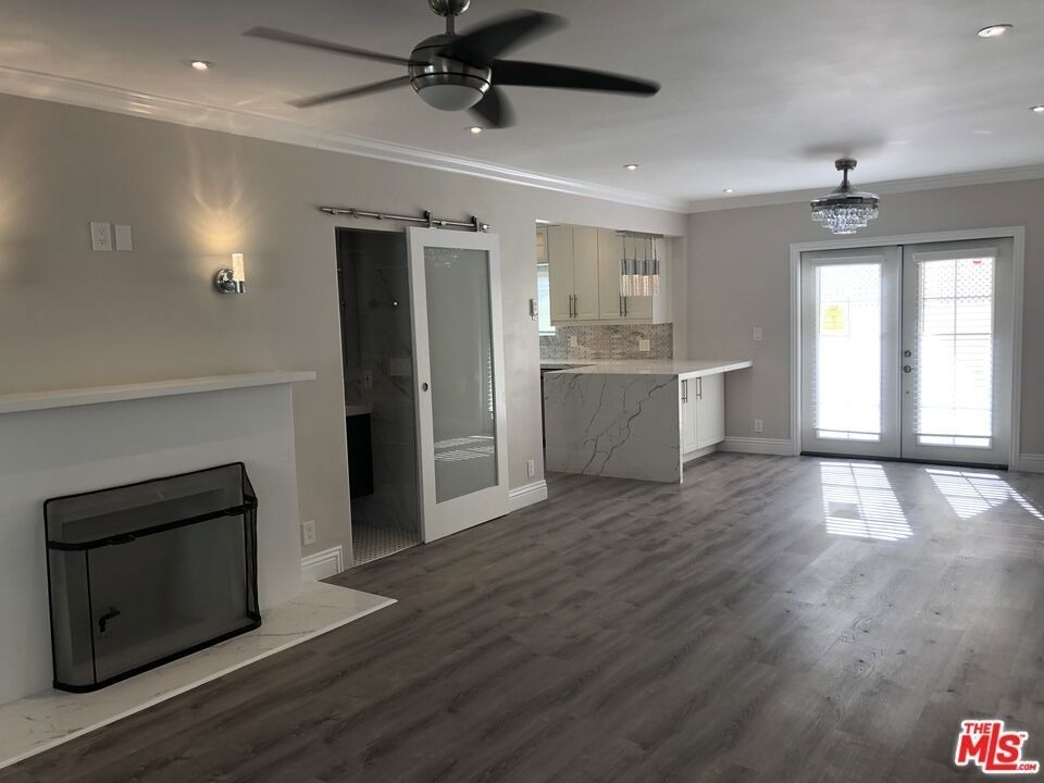 257 N La Peer Drive - Photo 17