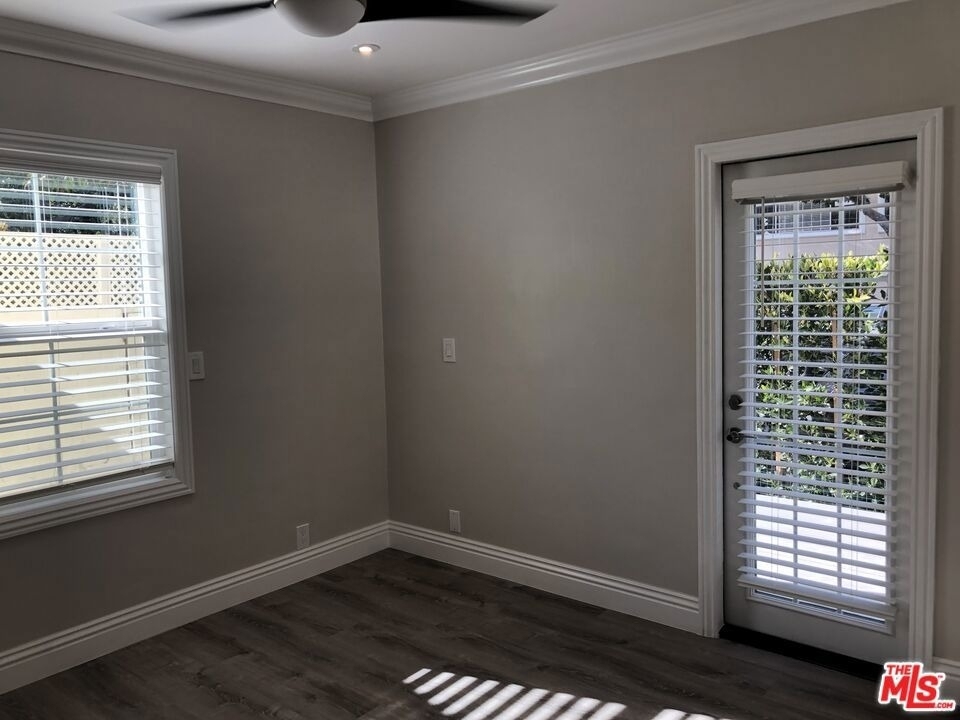257 N La Peer Drive - Photo 44