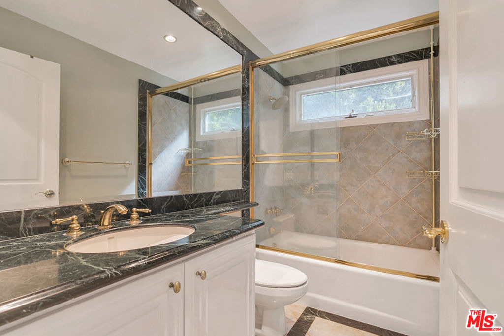 10557 Rocca Place - Photo 37