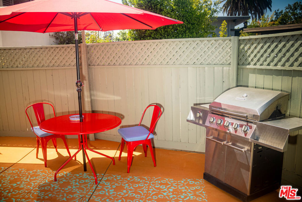 2247 Moore Street - Photo 4