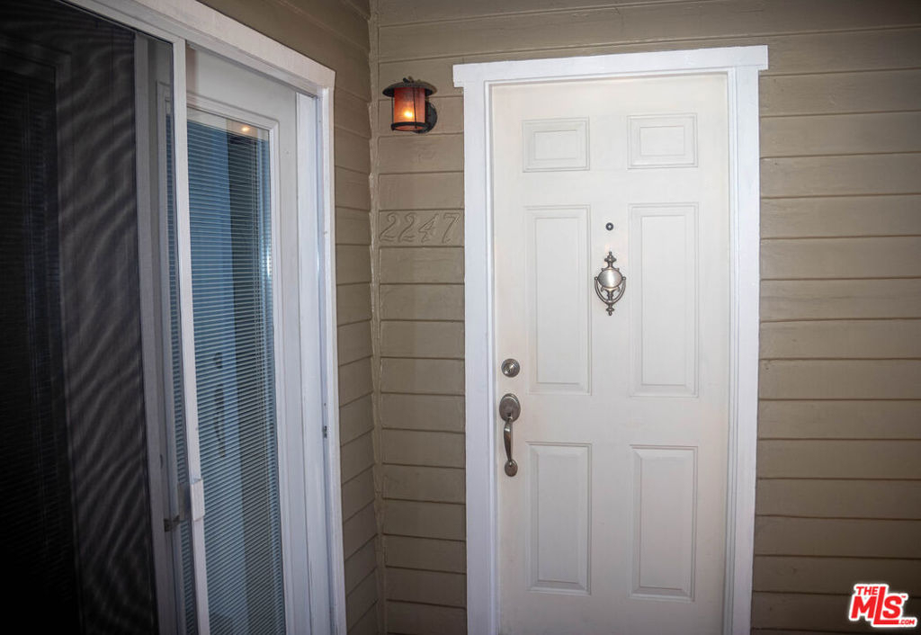 2247 Moore Street - Photo 5