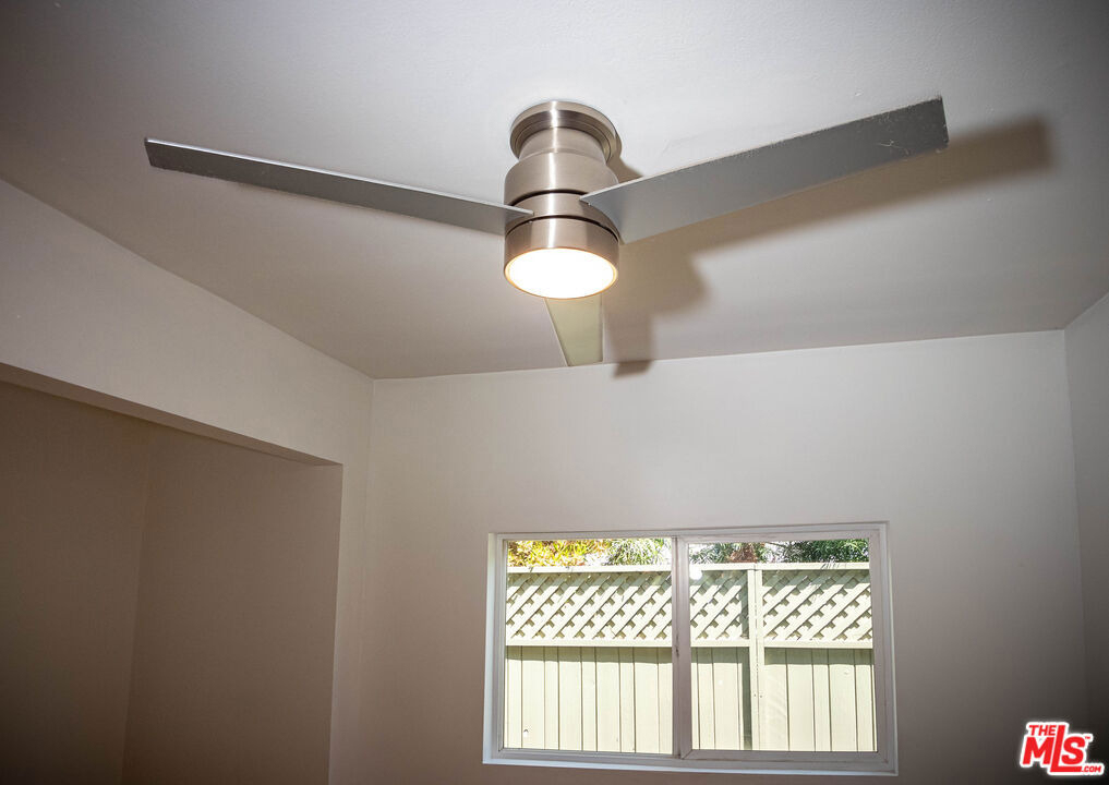 2247 Moore Street - Photo 14