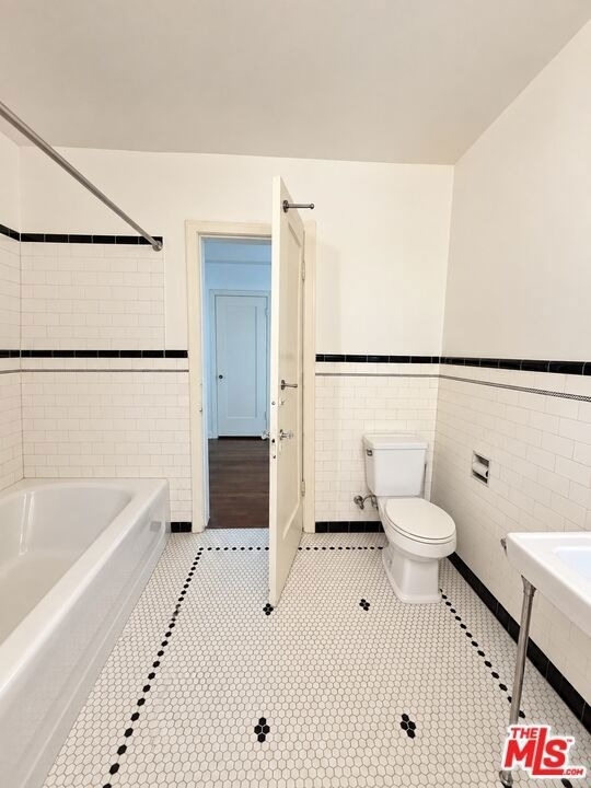 231 N Swall Drive - Photo 9