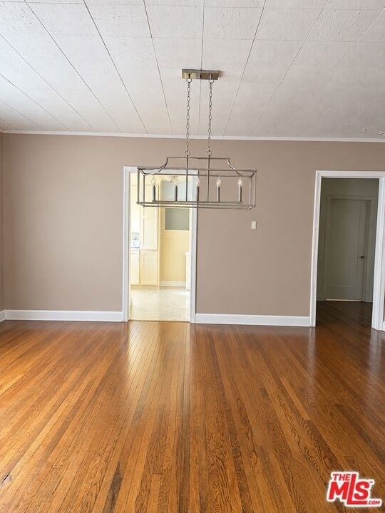 231 N Swall Drive - Photo 7