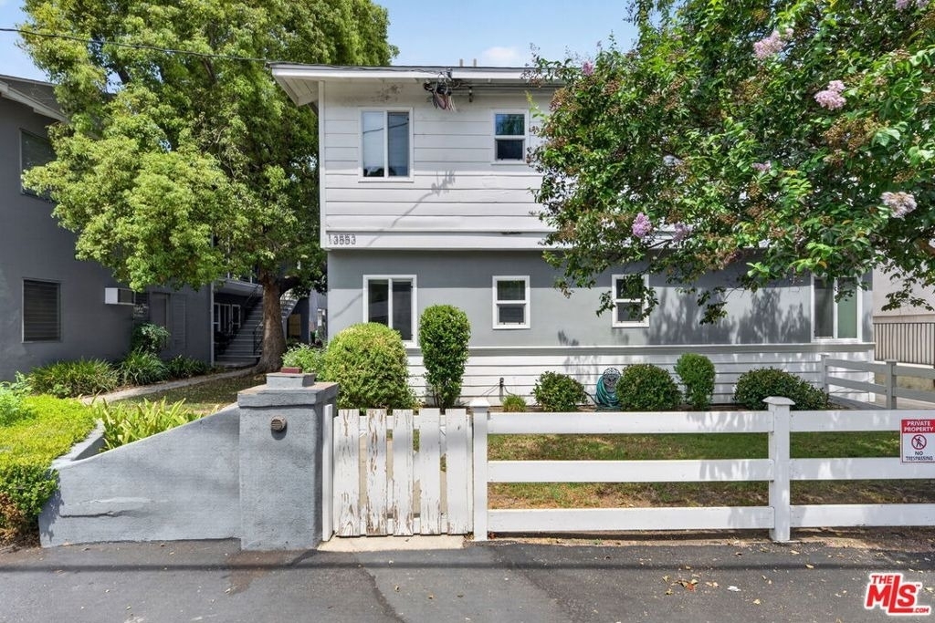 13553 Moorpark Street - Photo 3