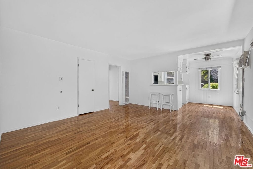 13553 Moorpark Street - Photo 0