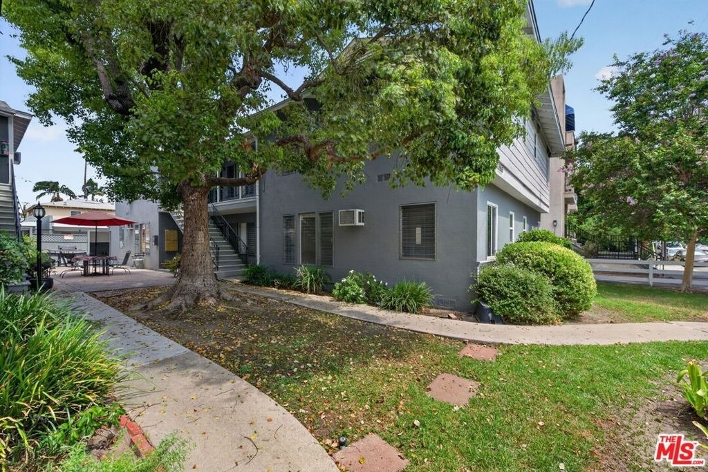 13553 Moorpark Street - Photo 4