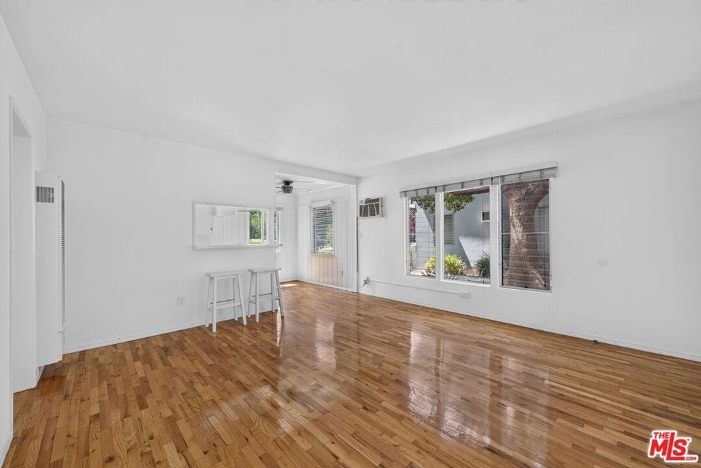13553 Moorpark Street - Photo 7