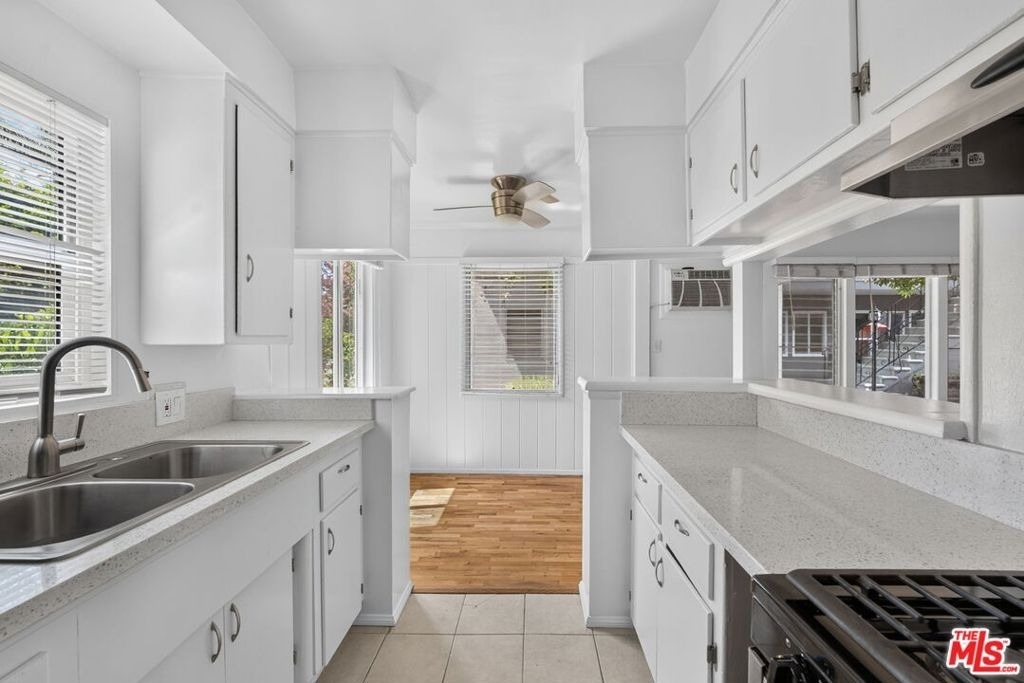 13553 Moorpark Street - Photo 15