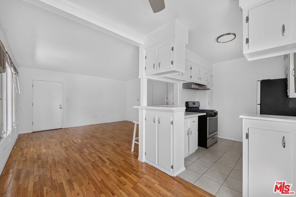 13553 Moorpark Street - Photo 11