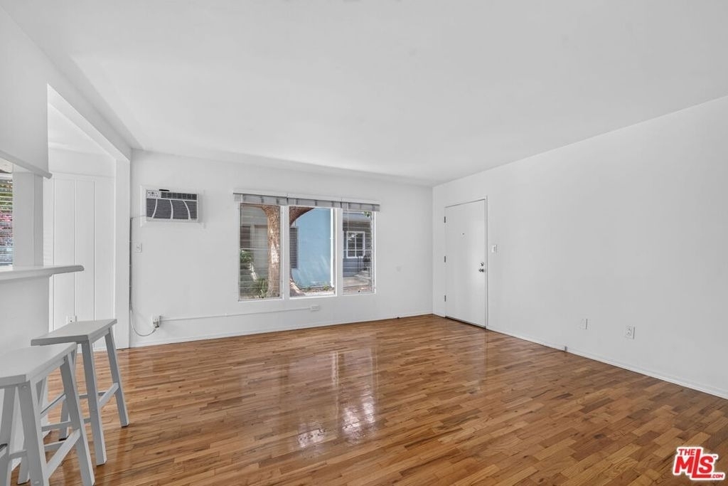 13553 Moorpark Street - Photo 16