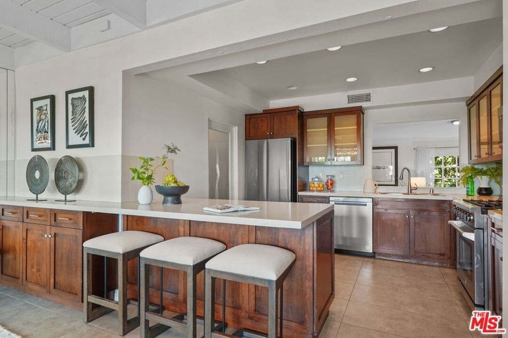 6609 Whitley Terrace - Photo 8