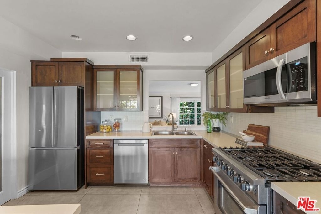 6609 Whitley Terrace - Photo 9