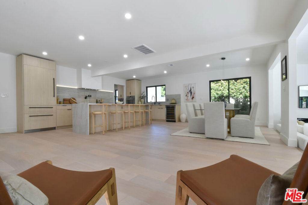 15431 Milbank Street - Photo 12