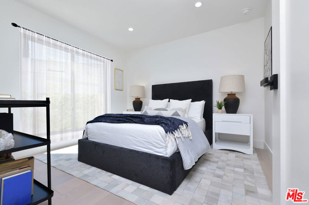 15431 Milbank Street - Photo 35