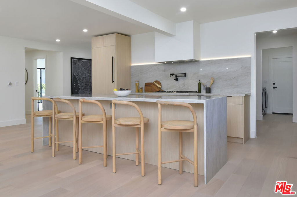 15431 Milbank Street - Photo 21