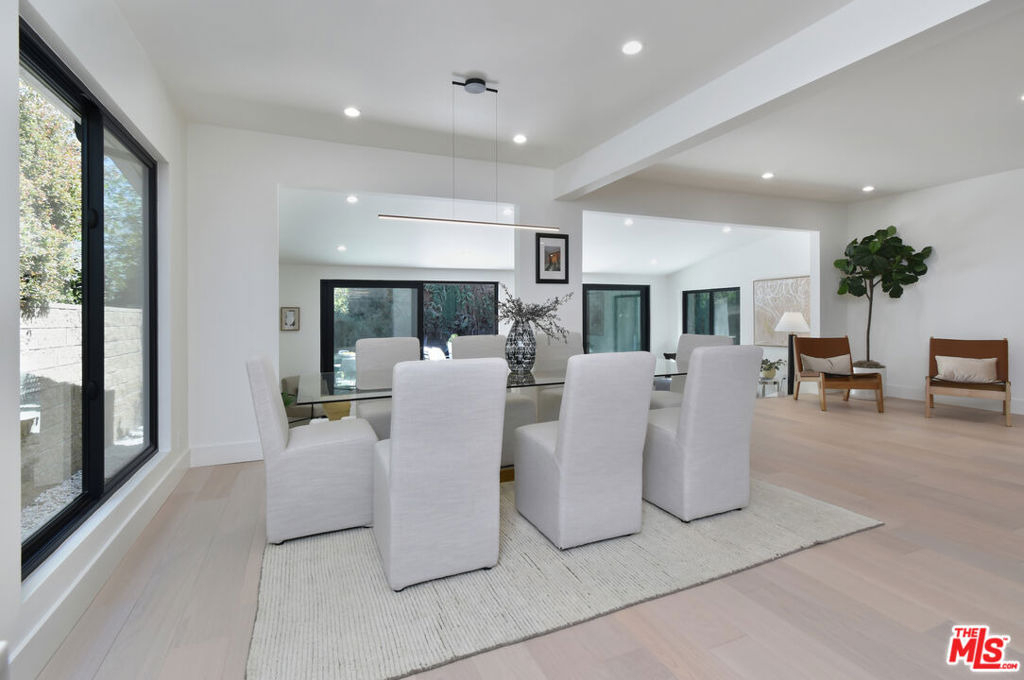15431 Milbank Street - Photo 14