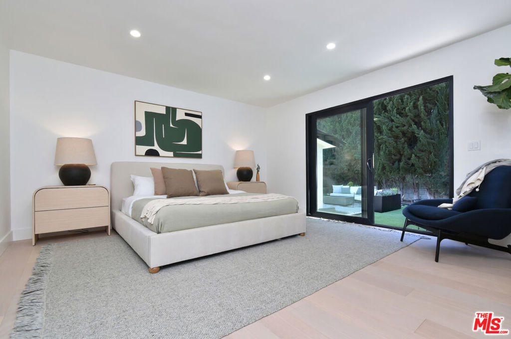 15431 Milbank Street - Photo 41