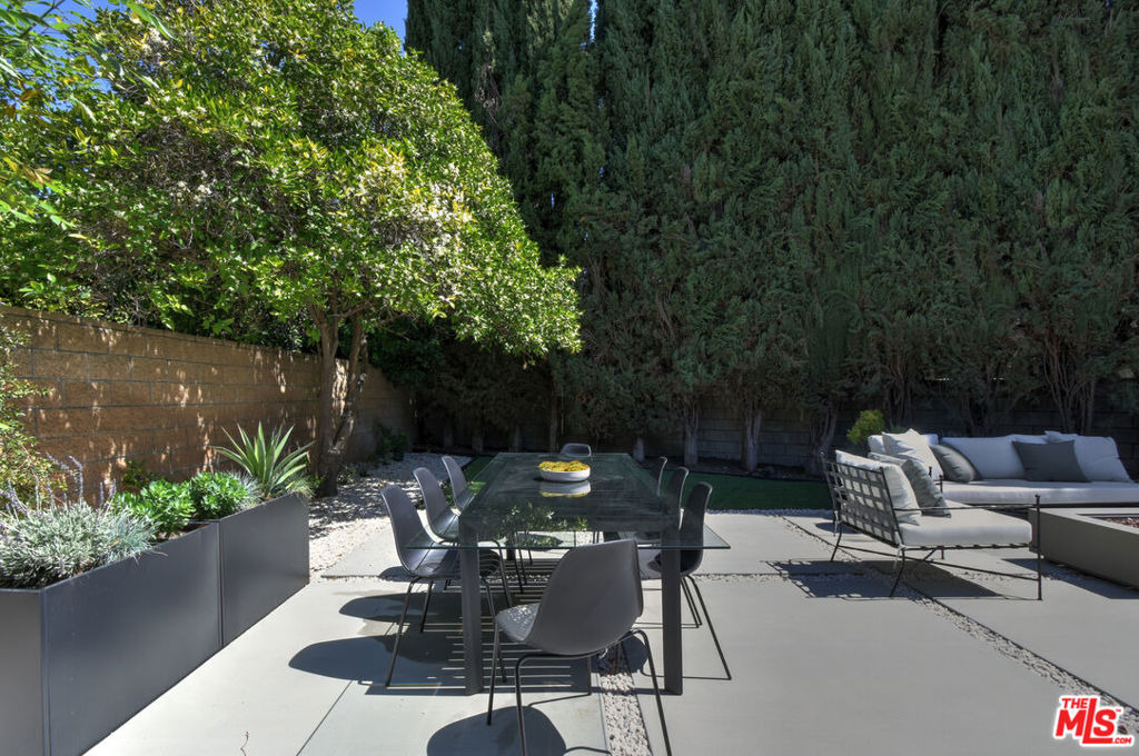 15431 Milbank Street - Photo 54