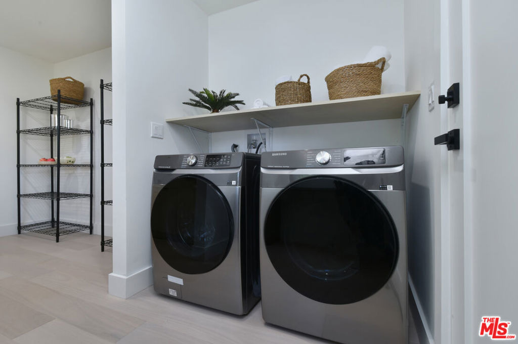 15431 Milbank Street - Photo 27
