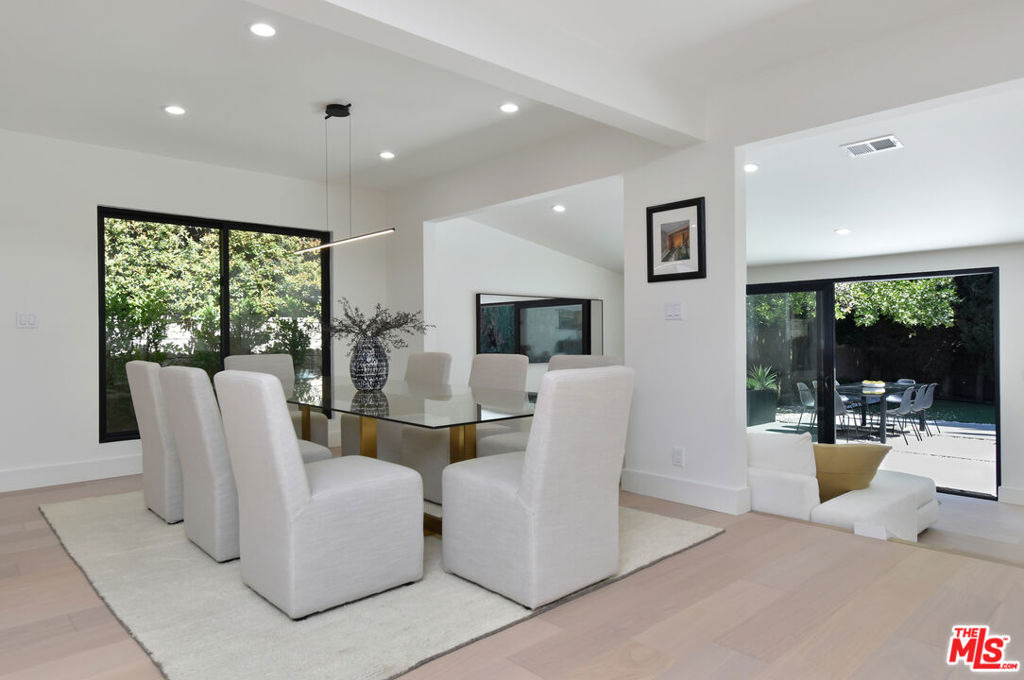 15431 Milbank Street - Photo 13