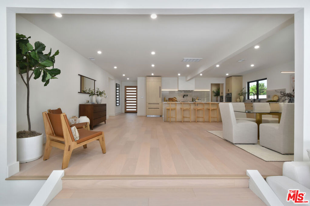 15431 Milbank Street - Photo 11