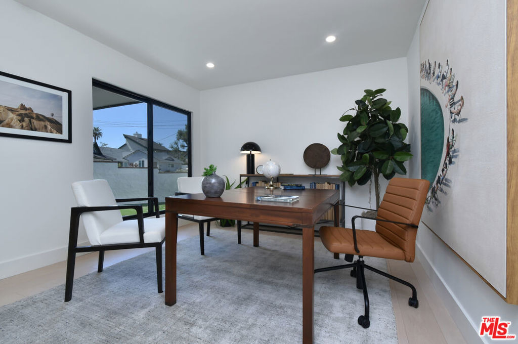 15431 Milbank Street - Photo 38