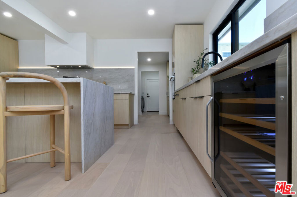 15431 Milbank Street - Photo 24