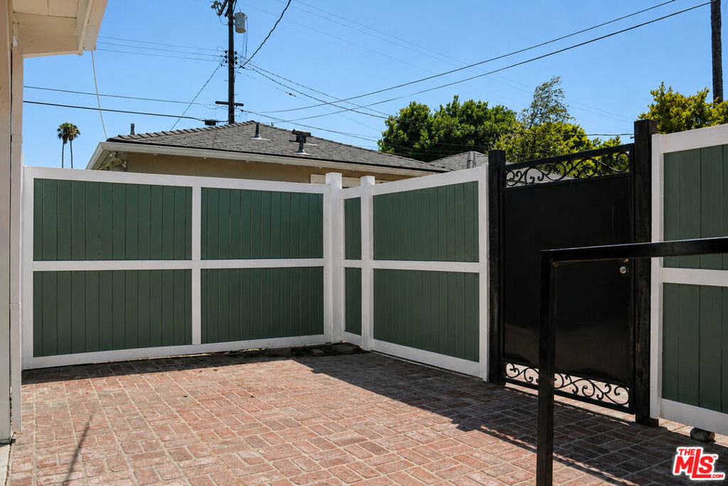 13134 Hartsook Street - Photo 25