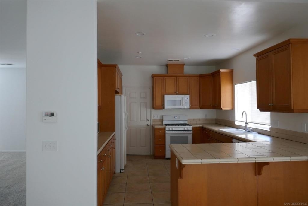 11874 Gardena Lane - Photo 3