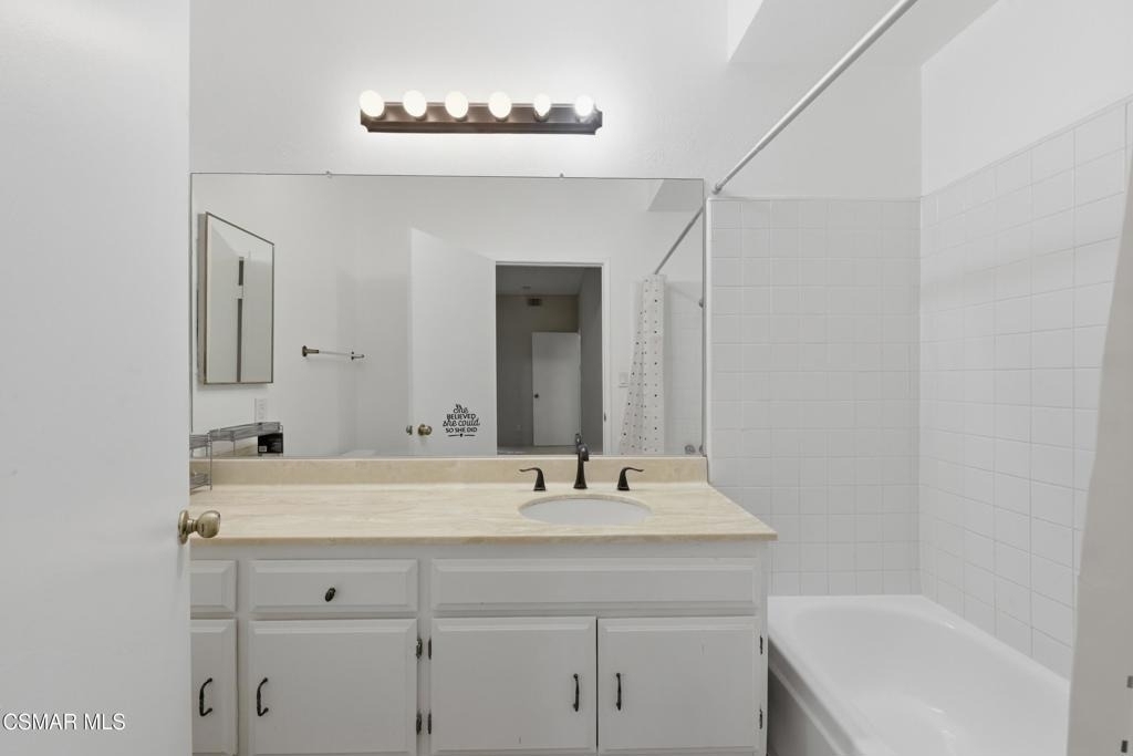 7211 Cozycroft Avenue - Photo 17