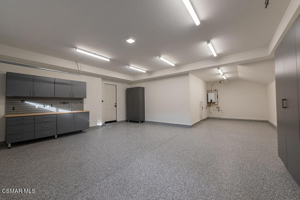 2390 Crombie Court - Photo 36