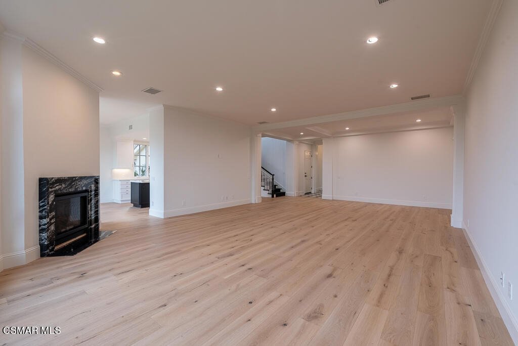 2390 Crombie Court - Photo 5